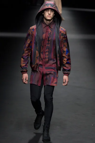 Look 11